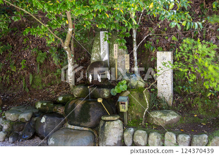 <Shimane Prefecture> Tamasakuyu Shrine, Wish Stone <Shimane Prefecture> Tamasakuyu Shrine, Wish Stone 124370439