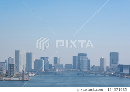 View of Harumi Pier from Rainbow Bridge 124371685