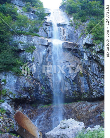 Goshiki Falls in Dondokozawa, Southern Alps, Mount Houou Goshiki Falls in Dondokozawa, Southern Alps, Mount Houou 124372162