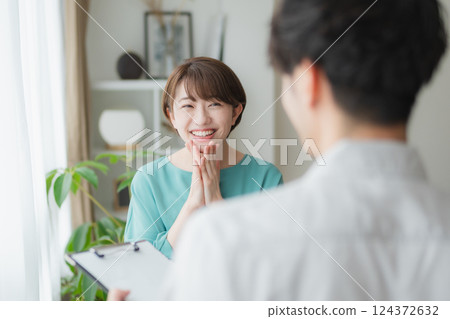 感謝員工－用微笑傳達快樂時刻 124372632