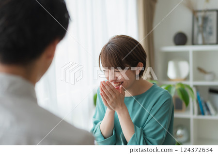 Appreciation for workers – a joyful moment conveyed through a smile 124372634