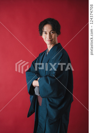 Confidence and smiles – a portrait of a beautiful woman in traditional Japanese clothing 124374708