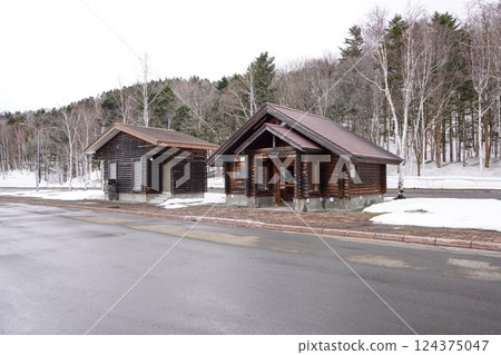 Toilet at Lake Obirashibe Parking Park 124375047