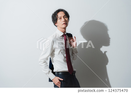 Under the summer sun – A moment of a challenging business person 124375470