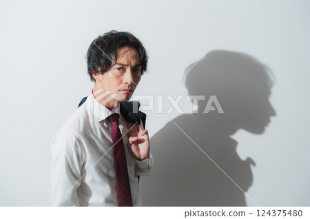 Under the summer sun – A moment of a challenging business person 124375480