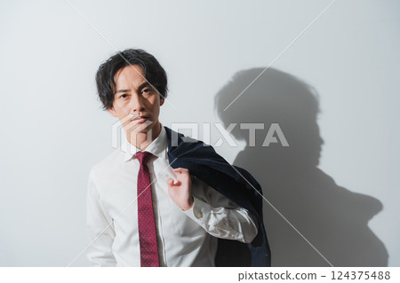Under the summer sun – A moment of a challenging business person 124375488