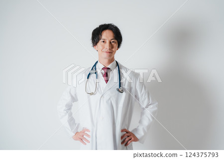 提供信任和安心的醫生 提供信任和安心的醫生 124375793