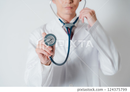 Doctors who provide trust and peace of mind 124375799