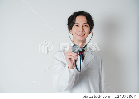 提供信任和安心的醫生 提供信任和安心的醫生 124375807