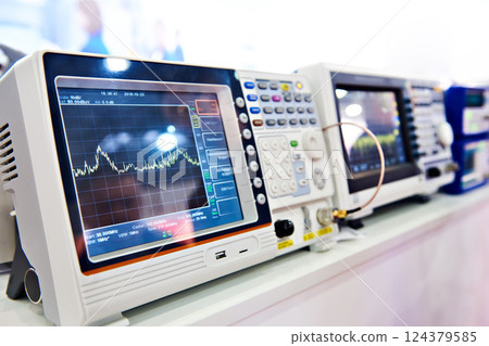 Digital spectrum analyzer 124379585