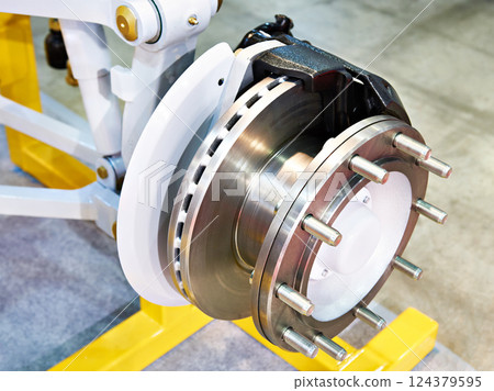 Independent front suspension and brake disc for bus Independent front suspension and brake disc for bus 124379595