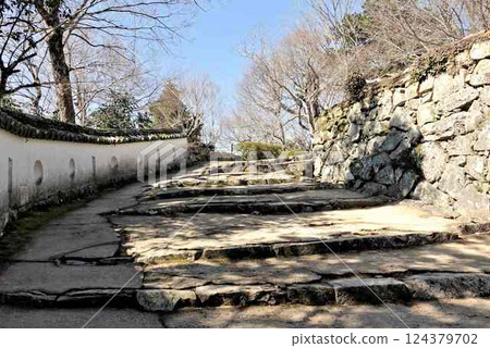 Bitchu Matsuyama Castle's Sannohira Yagura East Earthen Wall 124379702