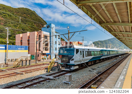 Shizuoka Prefecture, Shimoda City, Izukyu Shimoda Station 124382204