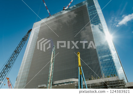 High-rise buildings under construction and sunlight reflections Takanawa Gateway area 2025.03 a-5 Film-like High-rise buildings under construction and sunlight reflections Takanawa Gateway area 2025.03 a-5 Film-like 124383921