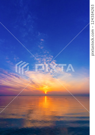 Asahi of Lake Biwa 124384263