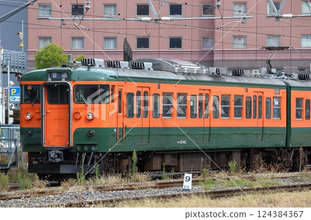 信濃鐵道115系列車(湘南彩色列車:輕井澤⇔長野) 信濃鐵道115系列車(湘南彩色列車:輕井澤⇔長野) 124384367