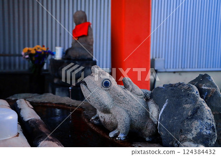 愛知縣海部市鳳王山神木寺的青蛙長水屋 124384432