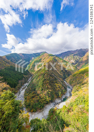 [Tokushima] Hinoji Valley [Autumn] 124386341