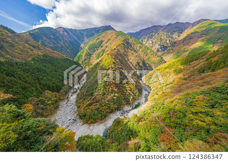 [Tokushima] Hinoji Valley [Autumn] 124386347