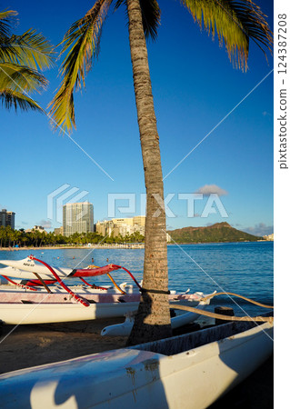 A view of the sea 124387208