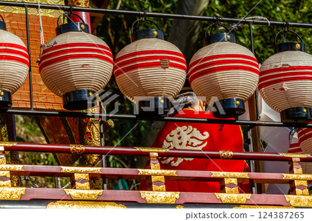 春季高山祭:花車遊行,飛驒高山,四月 春季高山祭:花車遊行,飛驒高山,四月 124387265