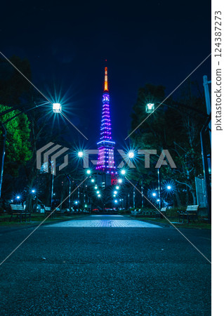 從芝公園看東京鐵塔 4 號 從芝公園看東京鐵塔 4 號 124387273