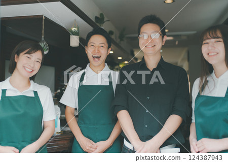 女生 女孩 女性 124387943