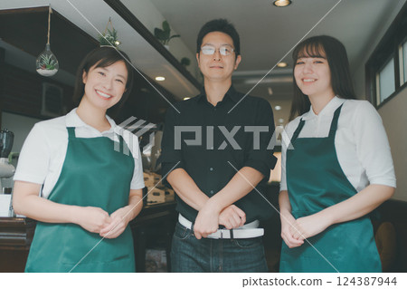 女生 女孩 女性 124387944