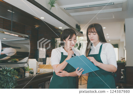 female, lady, woman 124387980