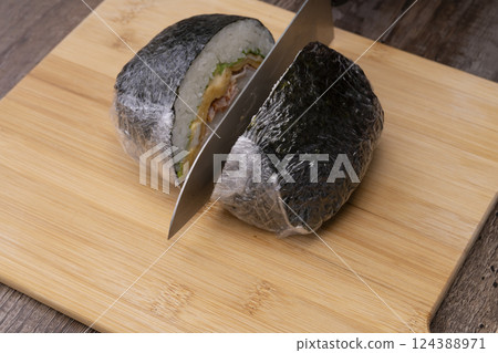 飯糰的製作過程 飯糰的製作過程 124388971
