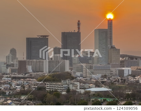 埼玉縣埼玉市的埼玉新都心鳥瞰圖和日落 124389056