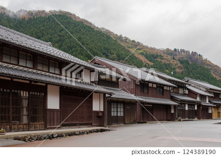 [若狹鯰街道球磨川宿] 124389190