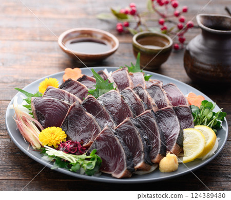 Seared bonito Seared bonito 124389480