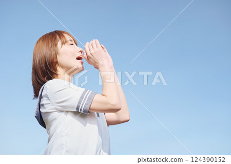 藍天下呼喚的女高中生 藍天下呼喚的女高中生 124390152
