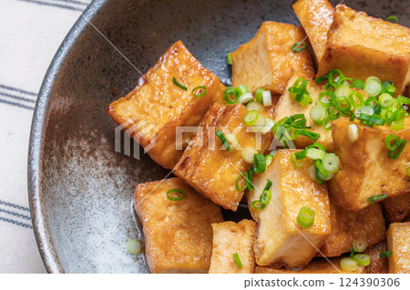 Teriyaki fried tofu 124390306
