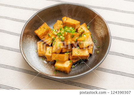 Teriyaki fried tofu 124390307