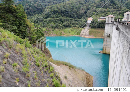 四萬川水壩 四萬湖 四萬川水壩 四萬湖 124391491