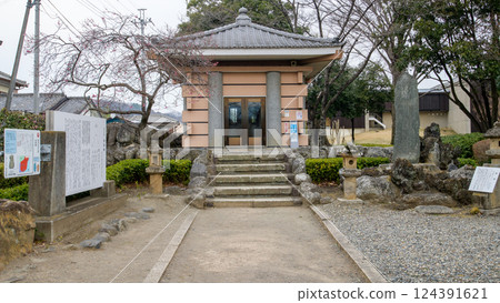 日本三大古蹟之一 群馬縣多古碑 124391621