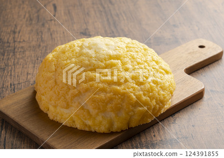 剛出爐的哈密瓜麵包 剛出爐的哈密瓜麵包 124391855
