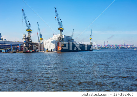 Port of Hamburg Port of Hamburg 124392465