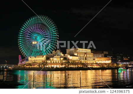 Winter Yokohama Minato Mirai Towers Mirai Lights Up Golden Lights and Green Ferris Wheel Stand Out Winter Yokohama Minato Mirai Towers Mirai Lights Up Golden Lights and Green Ferris Wheel Stand Out 124396375
