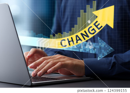 轉變您的業務流程。管理創新和解決方案的策略。使用筆記型電腦直播 124399155