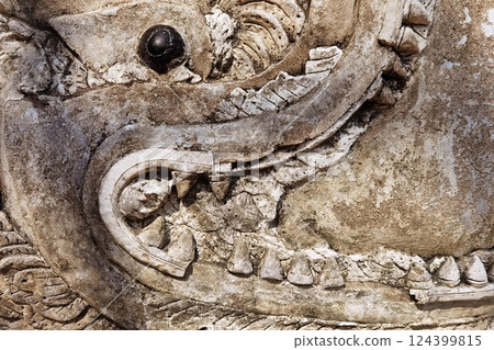 Dragon carving art on the wall Dragon carving art on the wall 124399815