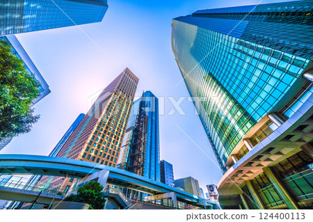 Tokyo cityscape in Japan: The season of fresh greenery. Sparkling like spring has arrived... Overlooking the Shiodome business district, etc. = March 21st 124400113