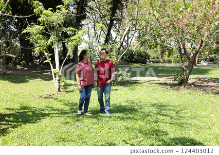 Senior in The Park 124403012