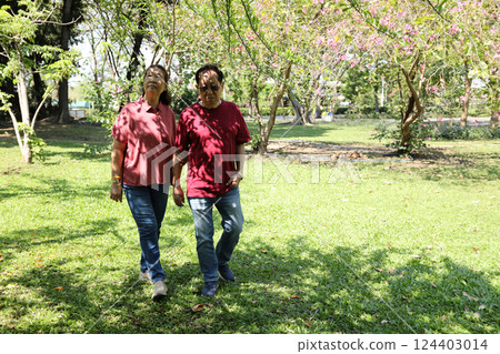 Senior in The Park 124403014