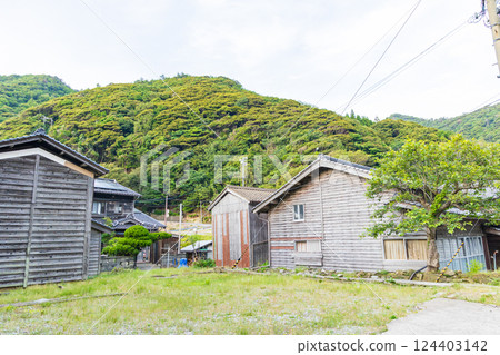 傳統燒杉木板街景（兵庫縣豐岡市竹野町） 124403142