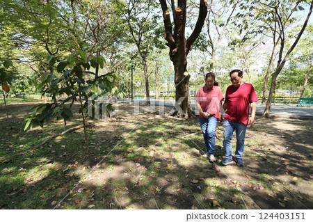 Senior in The Park 124403151