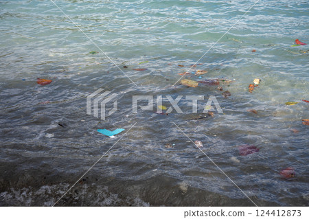 Plastic waste washed up on the shore in Ogasawara, Tokyo 124412873