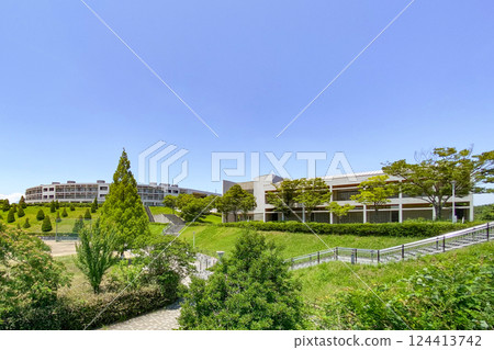 Oita Prefectural Nursing Science University 124413742